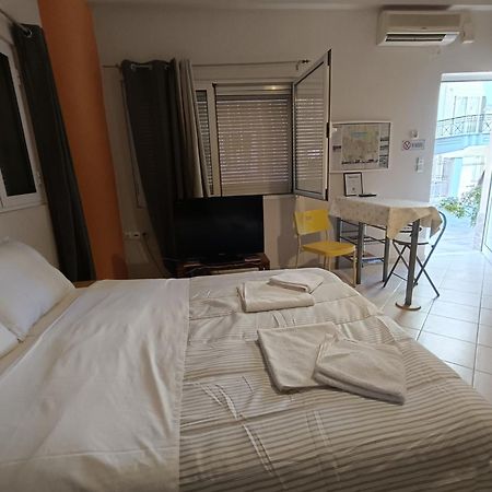 Cozy apartment in the center of Aighion Achaia - ground floor - ισόγειο στουντιο Αίγιο Εξωτερικό φωτογραφία